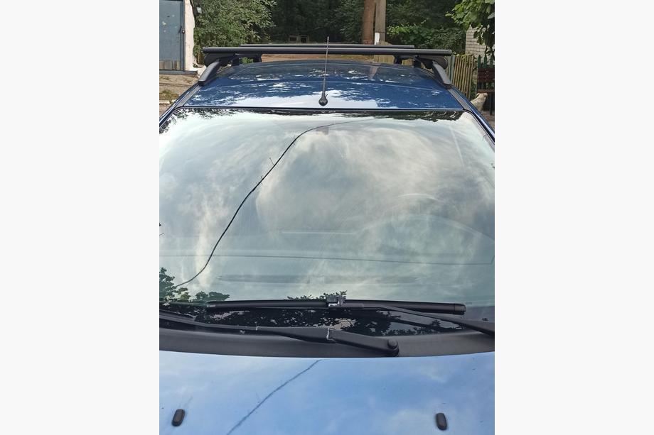Ford Focus II 2008–2011 Dwarsdragers voor standaard dakrails, afsluitbaar met sleutel Bold Bar V1 (set 2 stuks) Foto 5