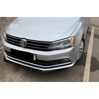 Lip voorbumper lip (2010-2018, hoogglans zwart)