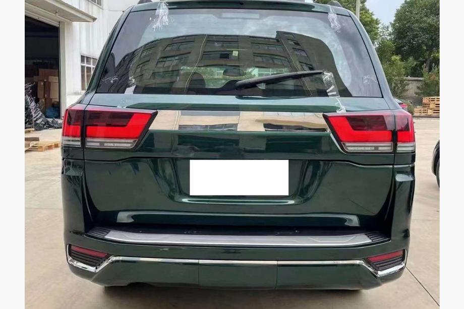 Toyota Land Cruiser 200 2007–2021 Restyling kit voor LC 300 GR Foto 2