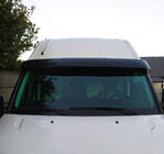 Iveco Daily 2014– Voorruitspoiler V2 (glans zwart, 5 mm) foto 3