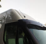 Iveco Daily 2014– Voorruitspoiler V2 (glans zwart, 5 mm) foto 4