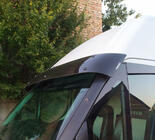 Iveco Daily 2014– Voorruitspoiler V2 (glans zwart, 5 mm) foto 5
