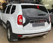Dacia Duster 2008–2018 Kunststof sierlijst voor kofferklep foto 3