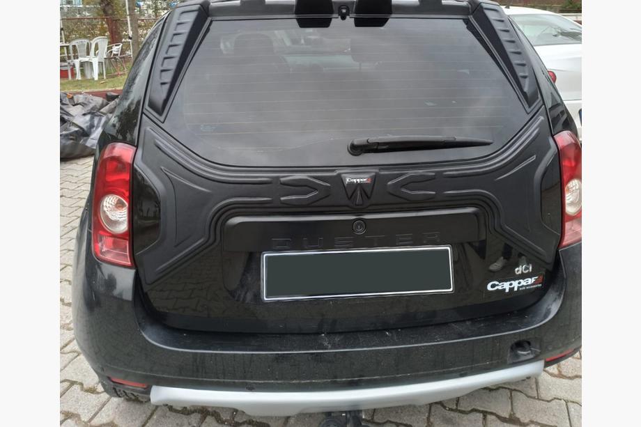 Renault Duster 2008–2017 Kunststof sierlijst voor kofferklep Foto 4