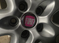 Fiat Naafdoppen voor velgen V2 49/42,5 mm rood (set 4 stuks, 0735448759) foto 2