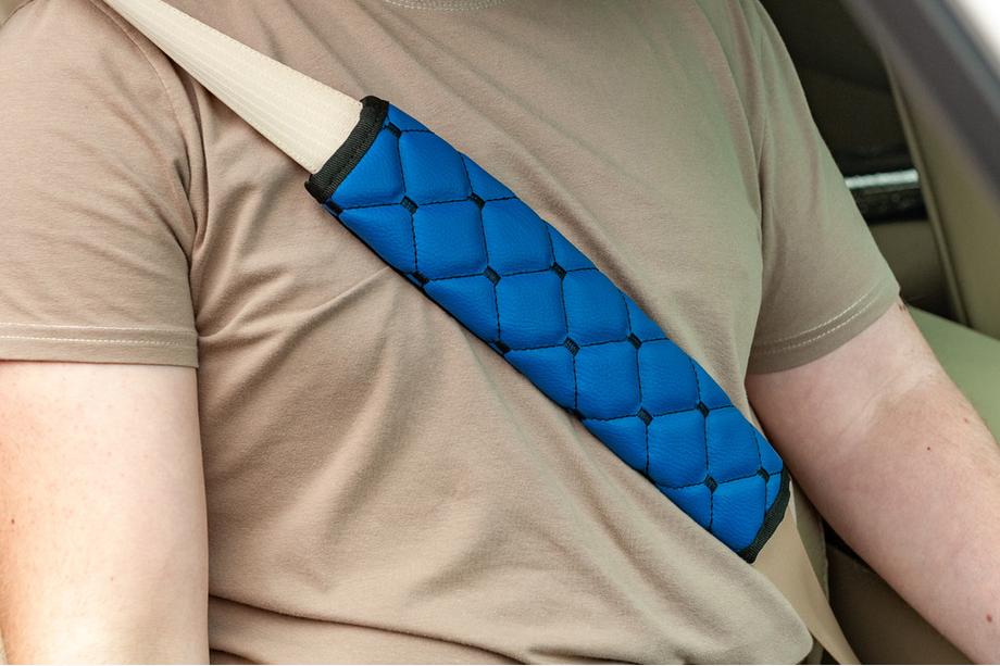 Gordelpads ECO (2 stuks, blauw met zwart stiksel) Foto 1