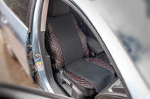 Stoelhoes ECO en stof (1 st., zwart met rood stiksel + stof) foto 1