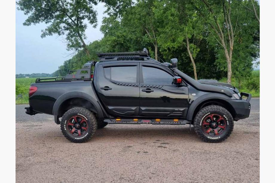 Mitsubishi L200 2006–2015 Bovenste deurlijsten (4 stuks, ABS) Foto 12