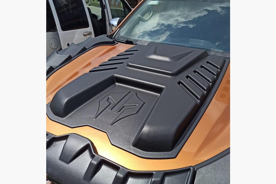 Nissan Navara/NP300 2016– Motorkapcover (ABS) Foto 2