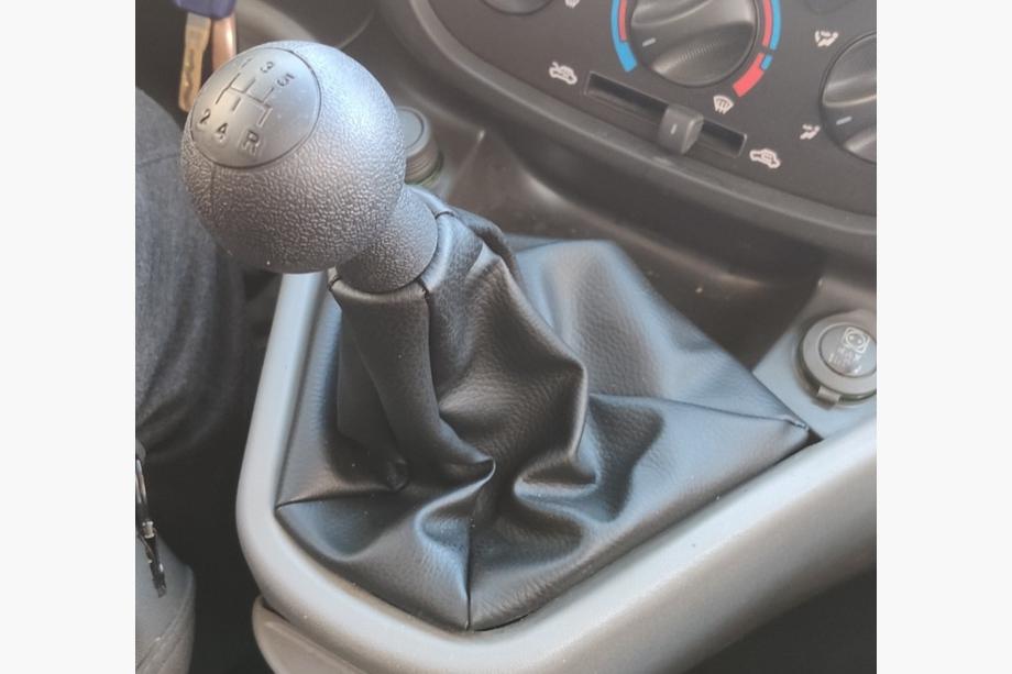 Fiat Doblo I 2001–2005 Fiat Doblo I 2001-2005 versnellingspookknop en pookhoes OEM 735424356 (zwart) Foto 1