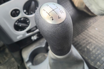 Renault Logan I 2005–2008 Versnellingspookknop 8200079112 (zwart met chroom) foto 1