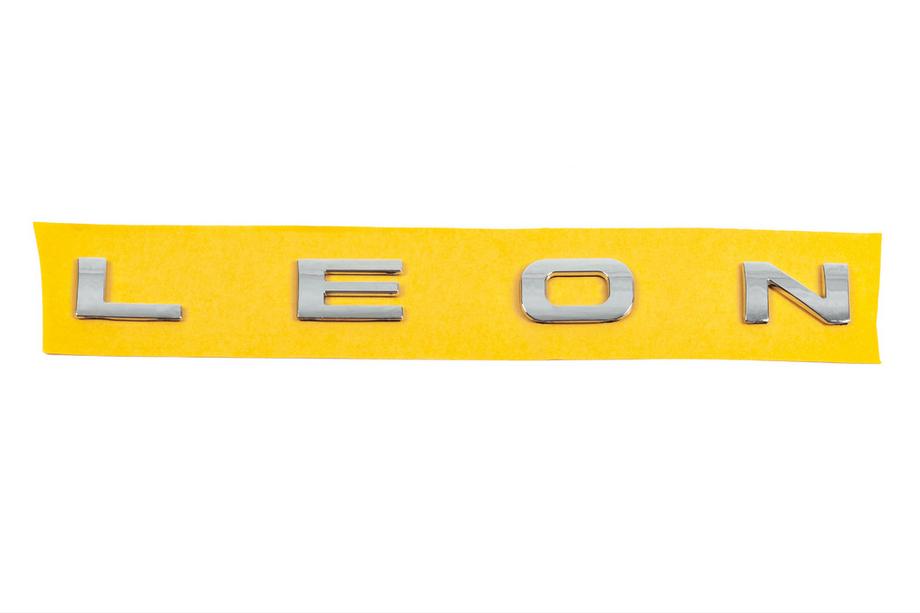 Seat Leon 2013–2020 Leon typeaanduiding 2013-2020 1p0853687739 (278 mm x 25 mm) Image