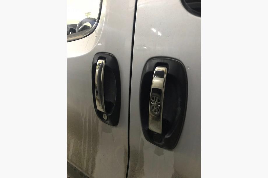 Peugeot Bipper 2008–2017 Deurgreep covers (set 4 stuks, RVS) OmsaLine - Italiaans roestvrij staal Image