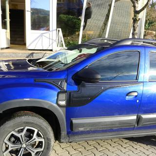 Bovenste deurlijsten (4 stuks) Dacia Duster 2018–2024 foto 2