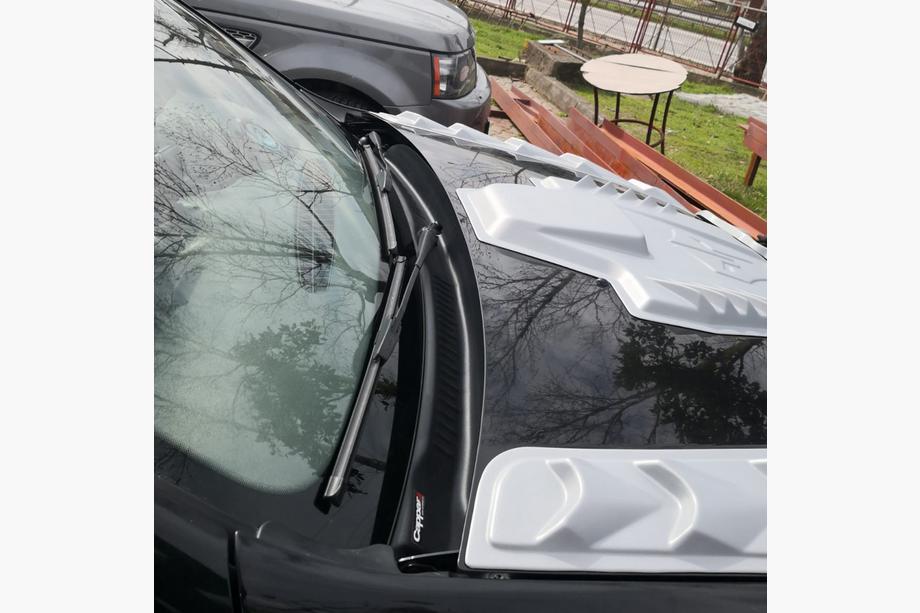 Dacia Duster 2008–2018 Paravan afdekking (ABS) Foto 1