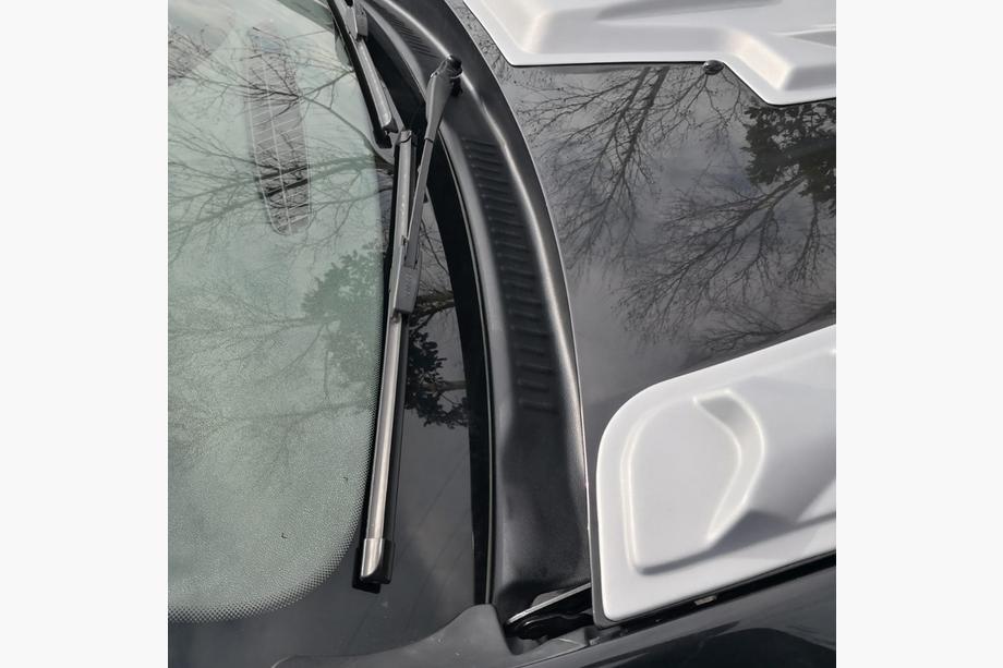 Dacia Duster 2008–2018 Paravan afdekking (ABS) Foto 2