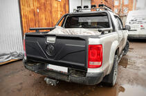 Volkswagen Amarok 2010–2022 Achterklep afdeklijst (ABS) foto 3