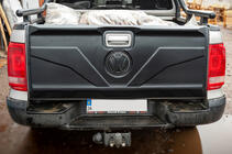 Volkswagen Amarok 2010–2022 Achterklep afdeklijst (ABS) foto 4