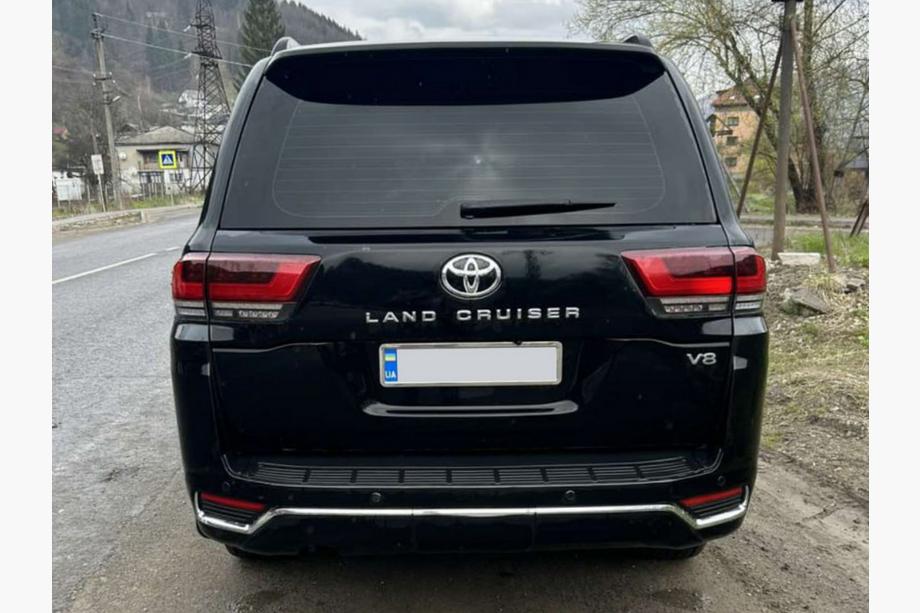 Toyota Land Cruiser 200 2007–2021 Restylingkit voor LC 300 High-Line (complete set) Foto 7