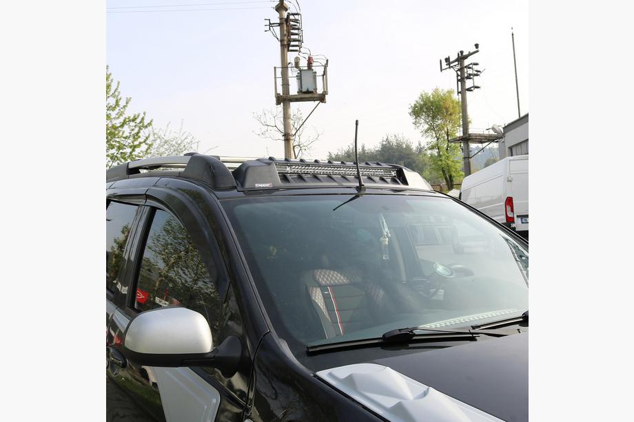 Renault Duster 2008–2017 Voorruitvizier V3 (LED) Foto 1