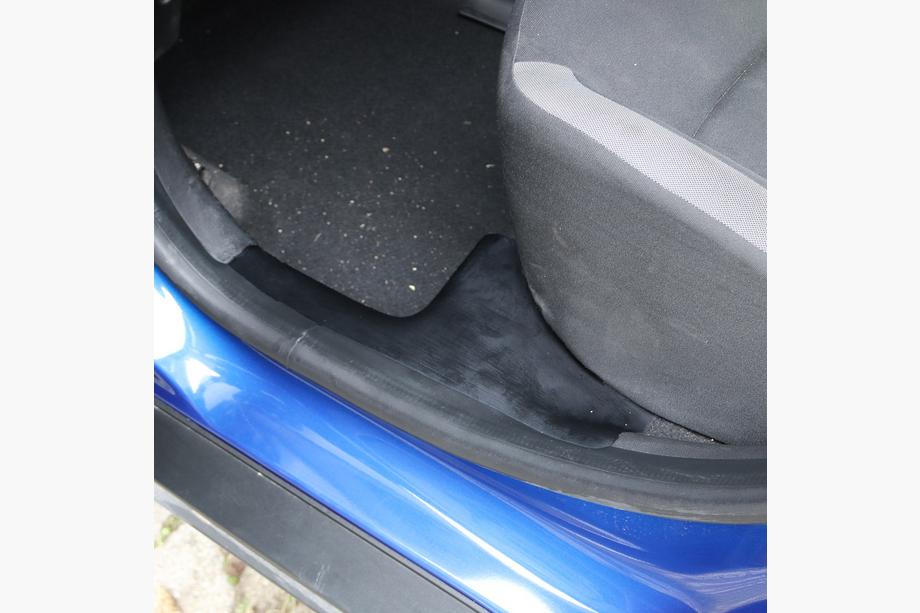Dacia Duster 2018–2024 Interieur dorpellijsten EuroCap (5 stuks, ABS) Image