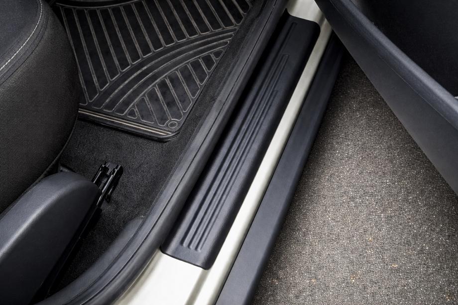Renault Duster 2008–2017 EuroCap instaplijsten binnenzijde (4 stuks, ABS) Foto 1