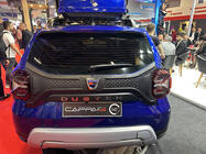 Renault Duster 2018–2024 Kunststof sierlijst voor kofferklep (1 stuk) foto 2