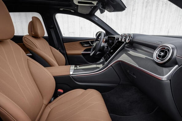 Review van de tweede generatie Mercedes-Benz GLC AWD-crossover Foto 6