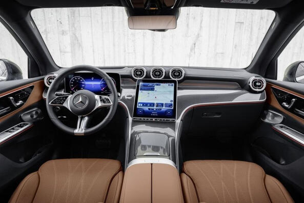 Review van de tweede generatie Mercedes-Benz GLC AWD-crossover Foto 5