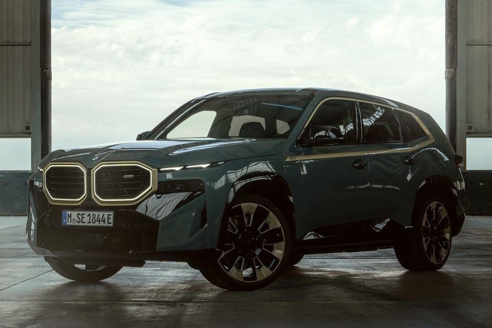 BMW XM: hybride luxe vierwielaangedreven crossover