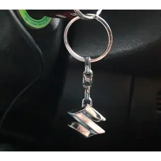 Metalen sleutelhanger met Suzuki-logo foto 1