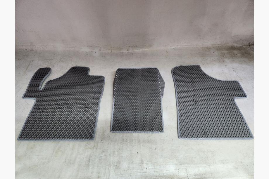 Mercedes Vito W639 2004–2014 Mercedes Vito W639 EVA rubber automatten (grijs) 2+1, B-keus Image