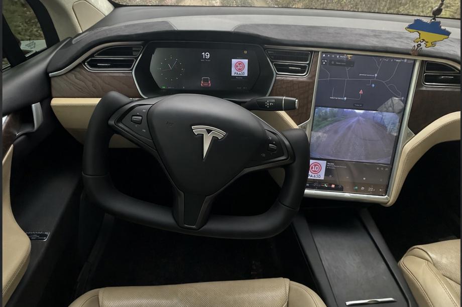 Tesla Model X 2015– Sportstuur (kunstleer met carbon-inlays) Image