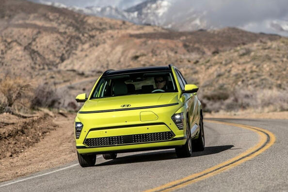 Review van de tweede generatie elektrische crossover Hyundai Kona Electric Foto 3
