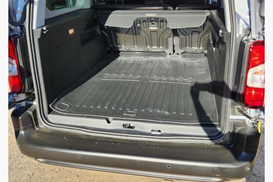 Toyota Proace City 2016– 3D kofferbakmat (lange wielbasis) (Stingray) Image