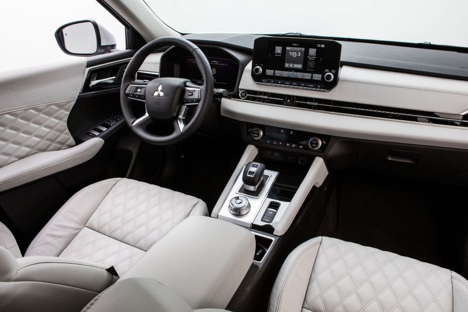 Review Mitsubishi Outlander: een mix van elegantie en comfort