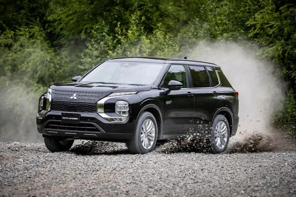 Review Mitsubishi Outlander: een mix van elegantie en comfort