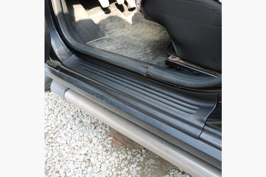 Dacia Sandero 2013–2020 EuroCap dorpellijsten (4 stuks, ABS) Image