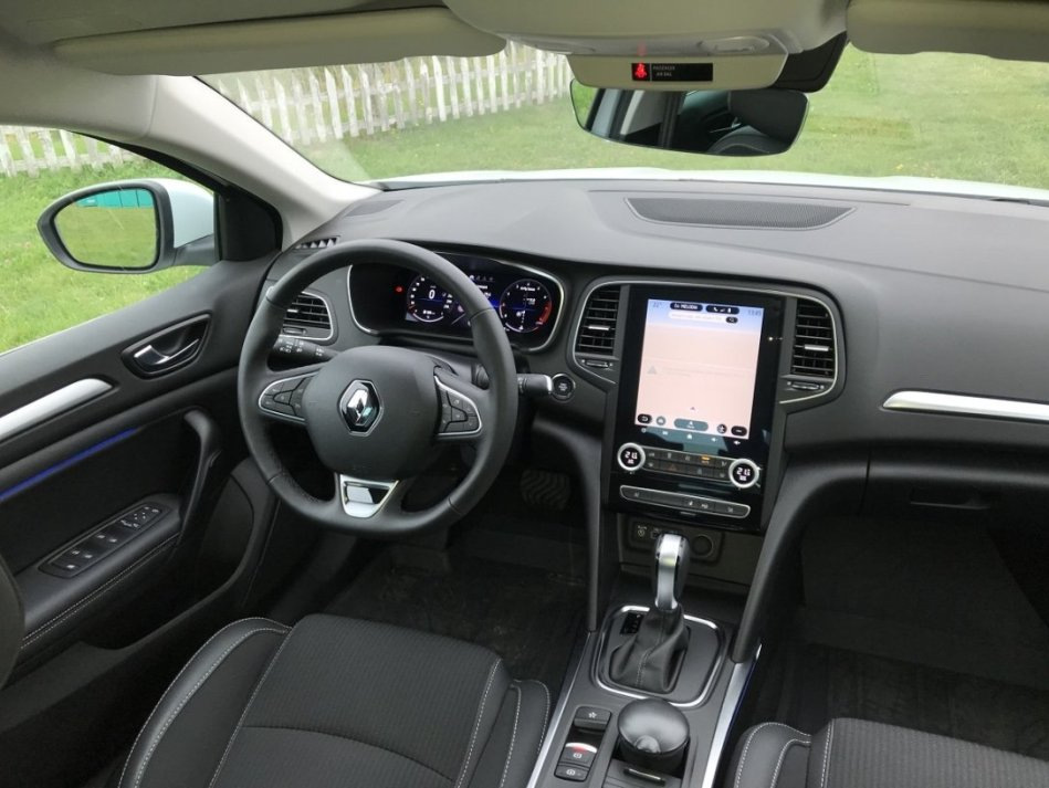 Review van de vernieuwde Renault Megane Sedan (4e generatie)