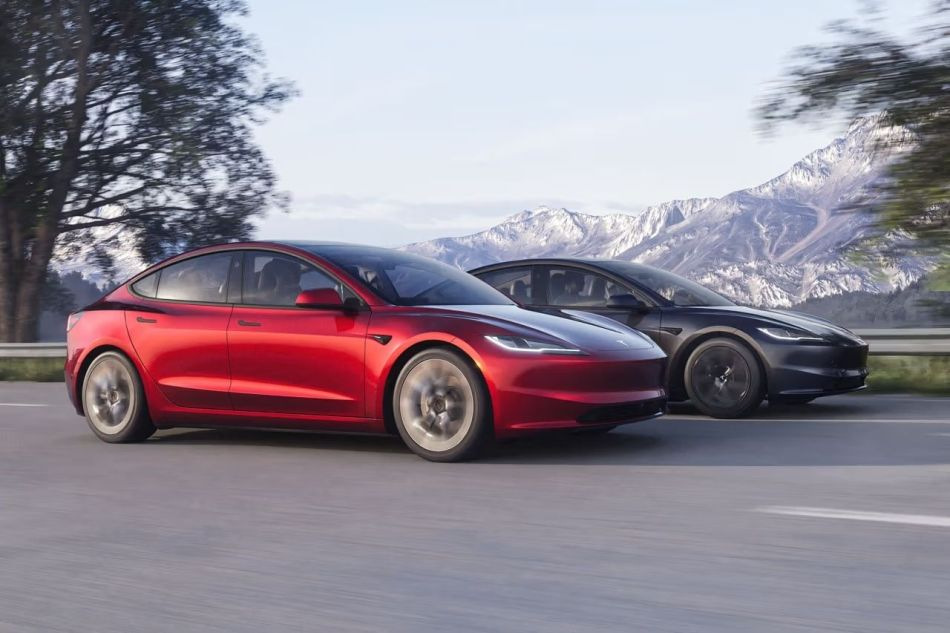 Vernieuwde elektrische sedan Tesla Model 3