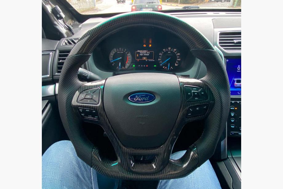 Ford Explorer 2019– Compleet anatomisch stuur (carbon) Foto 1