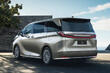 Review van de premium minivan Lexus LM van de tweede generatie foto 3