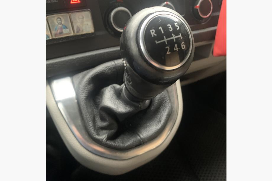 Volkswagen T6 2015–2024 Leren versnellingspookhoes Image