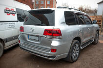 Toyota Land Cruiser 200 2007–2021 OEM strip boven kenteken (2016+) foto 7