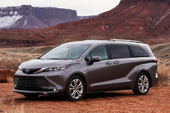 Review van de vierde generatie Toyota Sienna-minivan