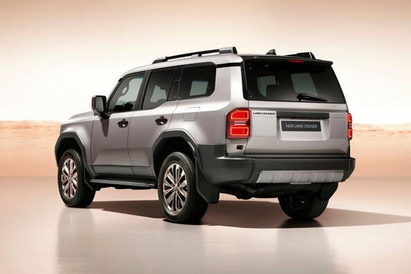 Review: zesde generatie van de Toyota Land Cruiser Prado J250 Foto 4