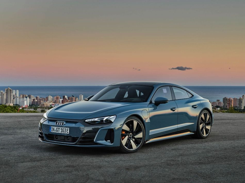 Review van de elektrische sportsedan Audi e-tron GT quattro