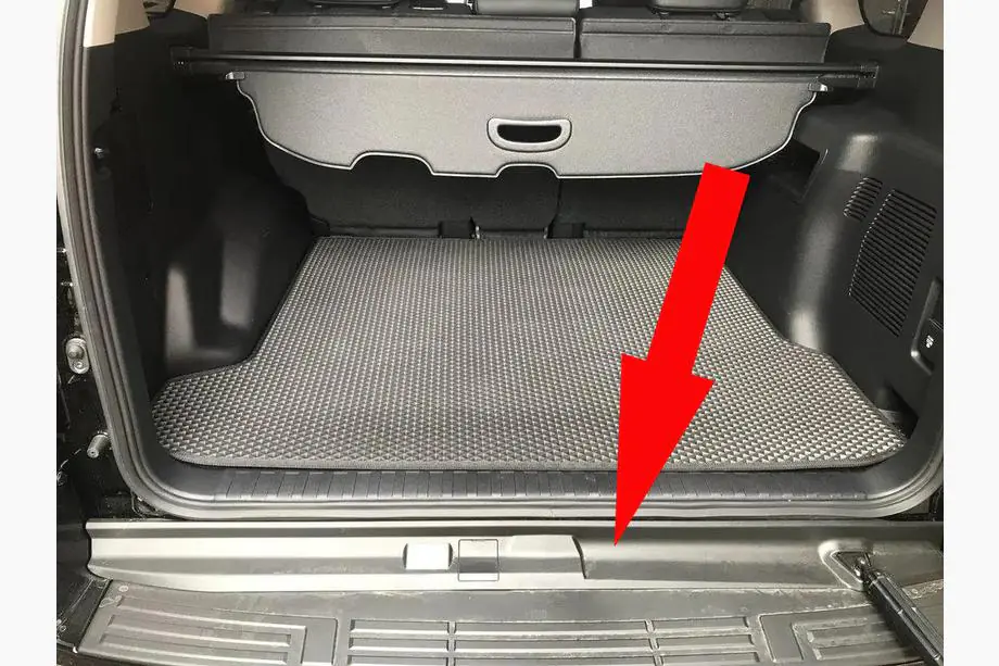 Lexus GX460 2009–2023 Achterdorpelafdekking (ABS) Image