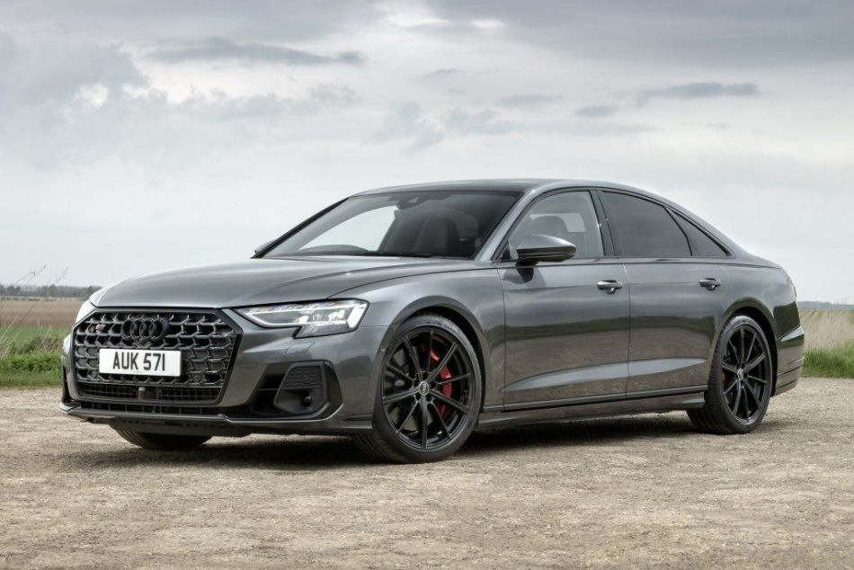 Vernieuwde sportieve sedan Audi S8