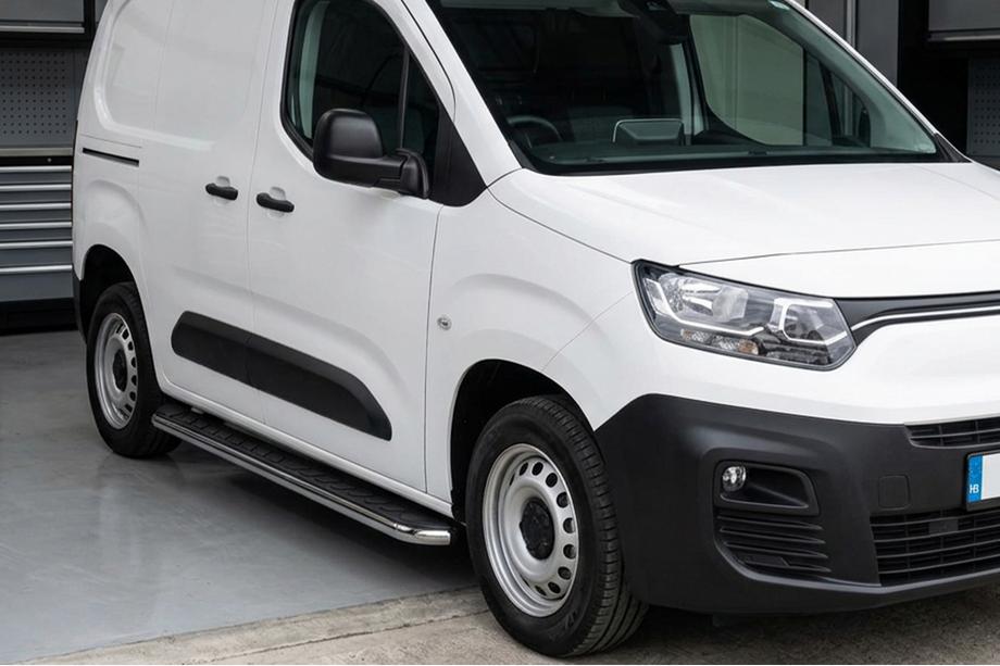 Fiat Doblo III 2023– Maydos V1 side steps (set van 2, aluminium/RVS) Korte wielbasis Image